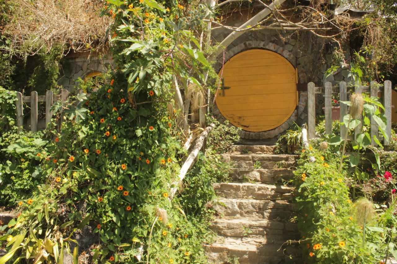 The Hobbit La Comarca Hotel Nueva San Salvador Luaran gambar